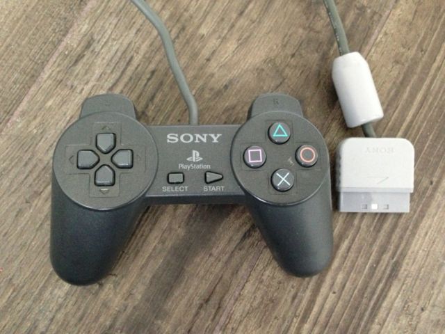 PS1: CONTROLLER - SONY - SCPH-1080 CONTROLLER - BLACK (USED)